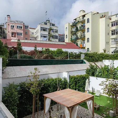 Deluxe 1 Bdr W/ Pool View By Lovelystay Lissabon