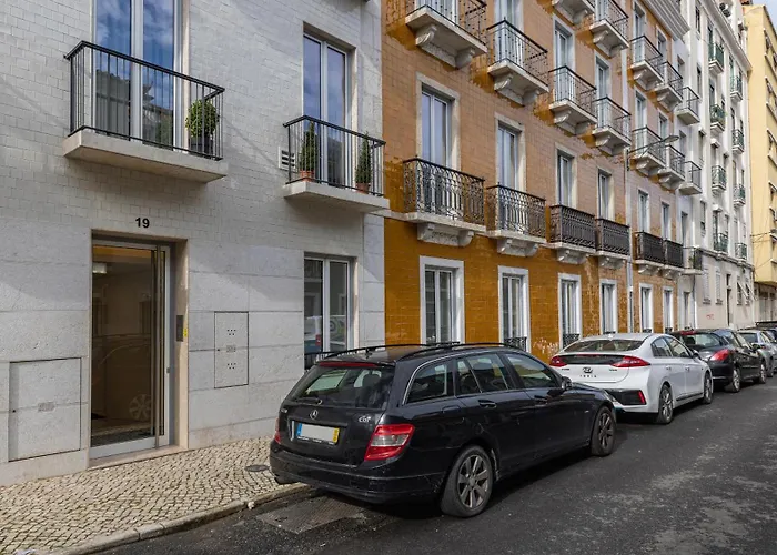 Deluxe 1 Bdr W/ Pool View By Lovelystay Appartement Lissabon