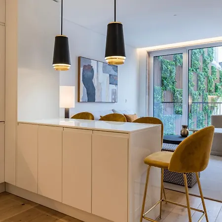 Apartment Deluxe 1 Bdr W/ Pool View By Lovelystay Lisbon