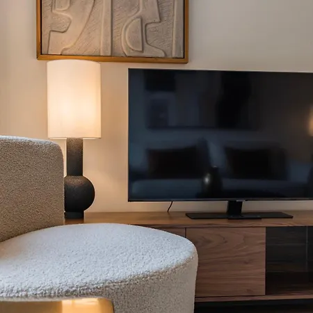 Deluxe 1 Bdr W/ Pool View By Lovelystay Apartamento