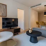 Deluxe 1 Bdr W/ Pool View By Lovelystay Lisboa