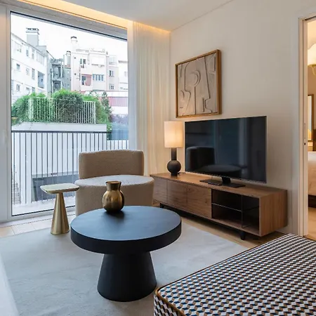Apartman Deluxe 1 Bdr W/ Pool View By Lovelystay *