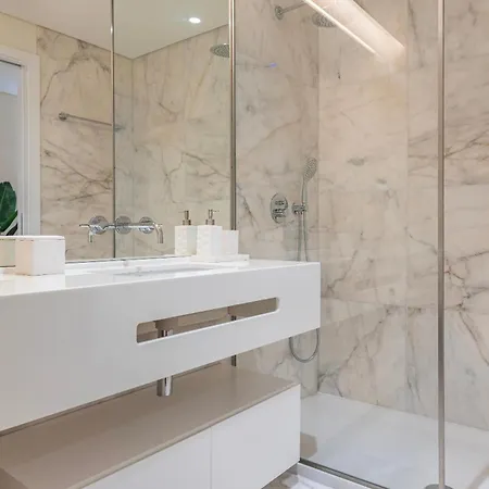Apartman Deluxe 1 Bdr W/ Pool View By Lovelystay Lisboa