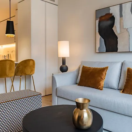 Apartman Deluxe 1 Bdr W/ Pool View By Lovelystay *