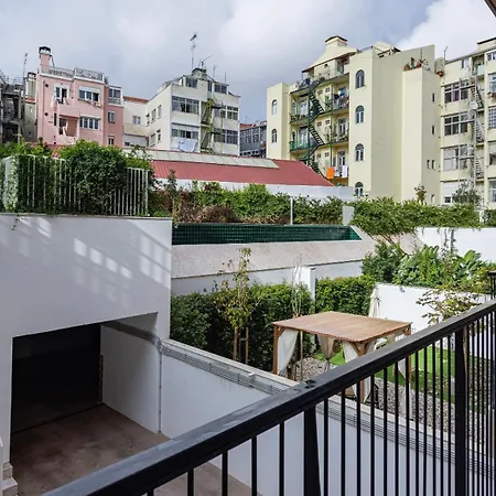 Apartman Deluxe 1 Bdr W/ Pool View By Lovelystay *