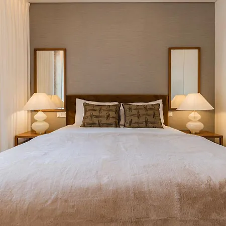 Deluxe 1 Bdr W/ Pool View By Lovelystay Apartman